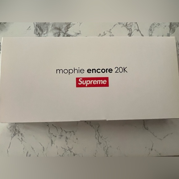 Supreme Mophie Encore 20k Portable Charger - Picture 7 of 8